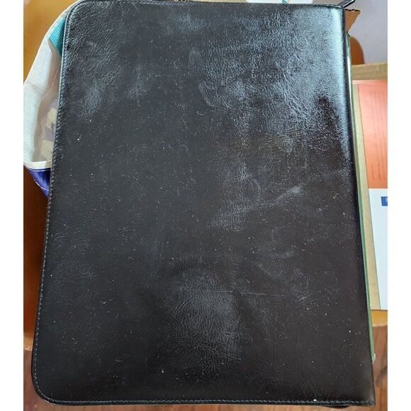 The University Of Alabama Black Leather Zippered Portfolio With Gold Medallion - Picture 3 of 4